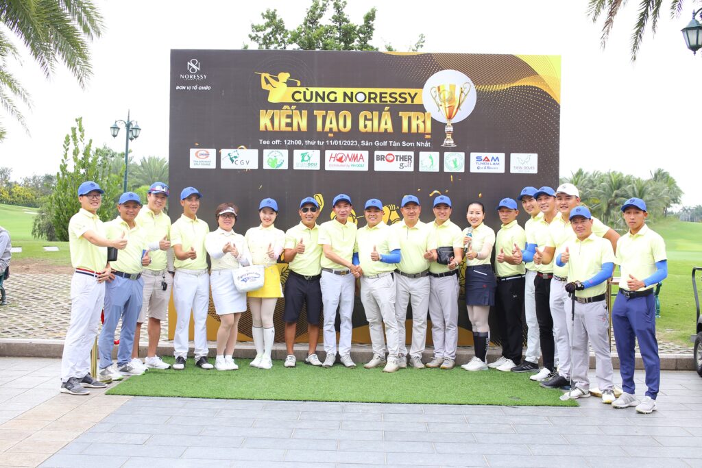 Đồng phục golf làm nổi bật được tinh thần tập thể