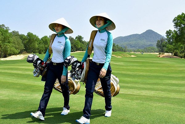 Caddy - người bạn không thể thiếu trên sân golf